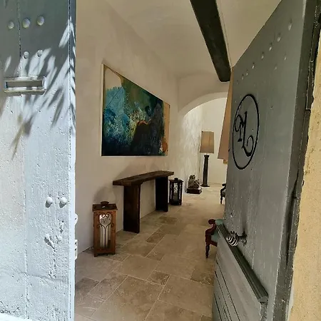 La Maison De Livia, Gite, Et Table D'hotes, Entre Uzes Et Nimes
