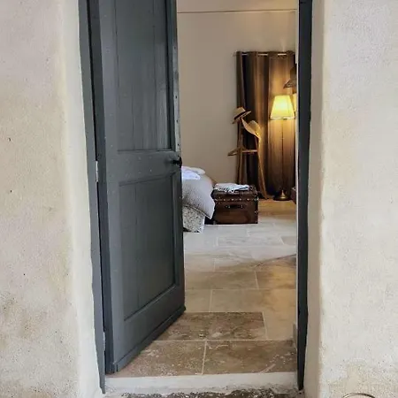 La Maison De Livia, Gite, Et Table D'hotes, Entre Uzes Et Nimes Sauzet (Gard)