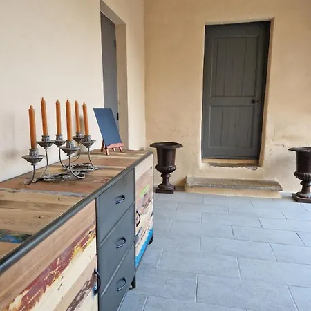 La Maison De Livia, Gite, Et Table D'hotes, Entre Uzes Et Nimes Sauzet (Gard)
