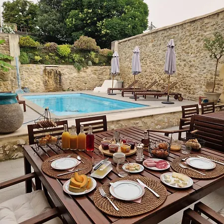 La Maison De Livia, Gite, Et Table D'hotes, Entre Uzes Et Nimes Pensjonat Sauzet (Gard)