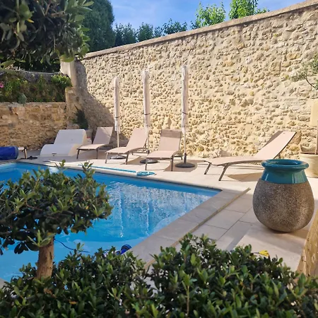 La Maison De Livia, Gite, Et Table D'hotes, Entre Uzes Et Nimes Sauzet (Gard)