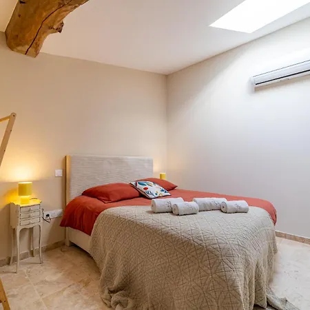 La Maison De Livia, Gite, Et Table D'hotes, Entre Uzes Et Nimes ゲストハウス Sauzet