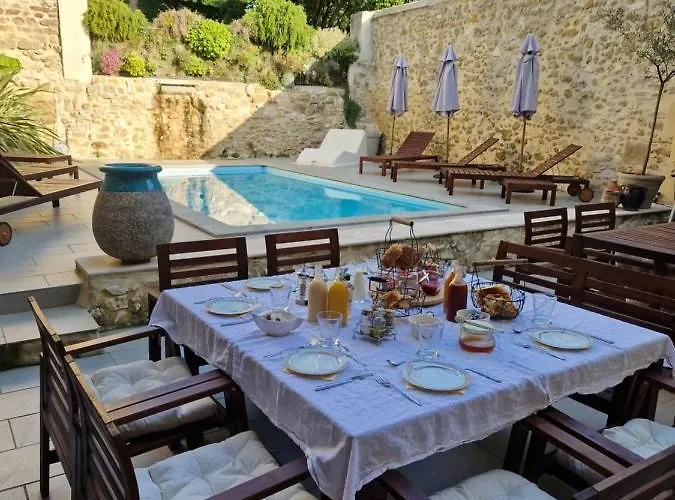Maison d'hôtes La Maison De Livia, Et Table D'hôtes 3*