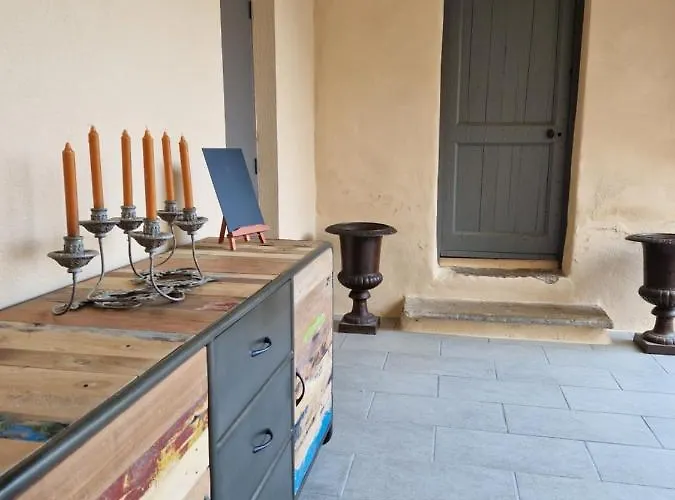 La Maison De Livia, Gite, Et Table D'hotes, Entre Uzes Et Nimes Sauzet (Gard)